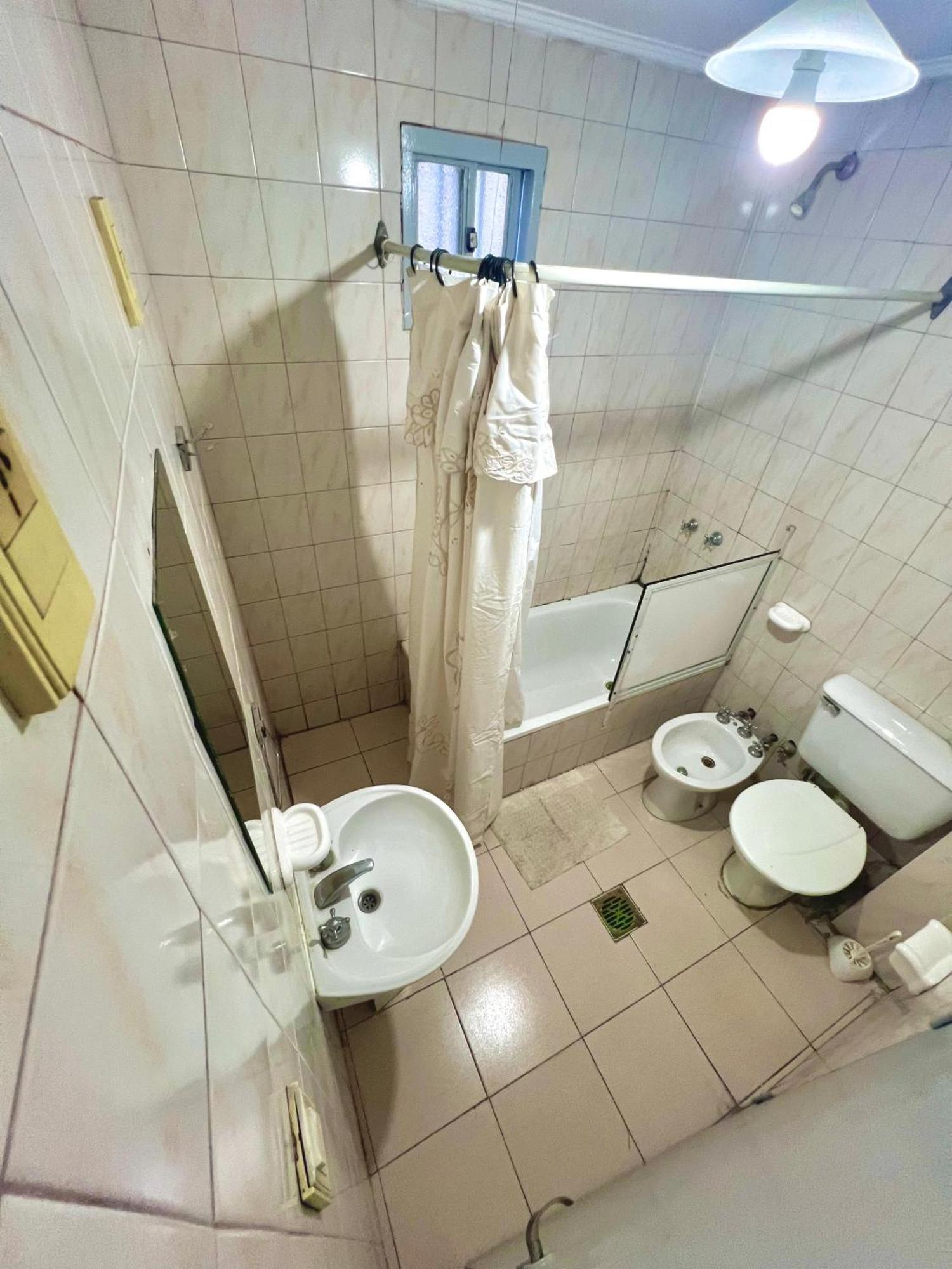 Amplio Departamento En Pleno Centro De - Excelente Ubicacion Apartamento